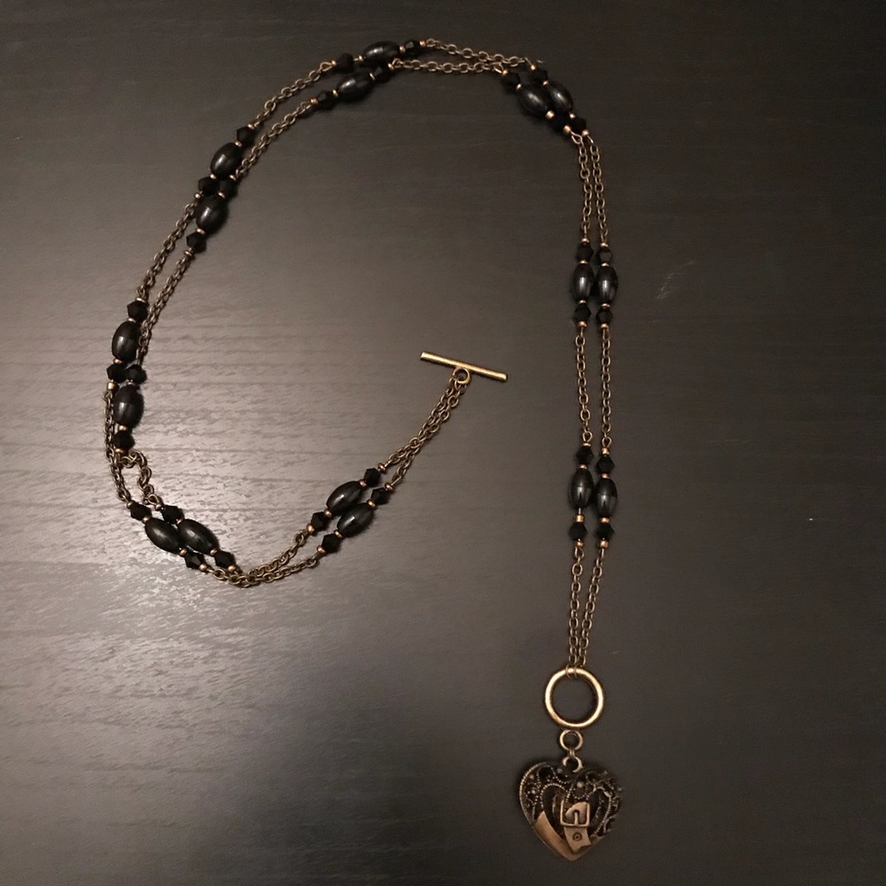 ๐HP๐ 2 Ways to Wear Handmade - Brass/Black Heart - Picture 5 of 8